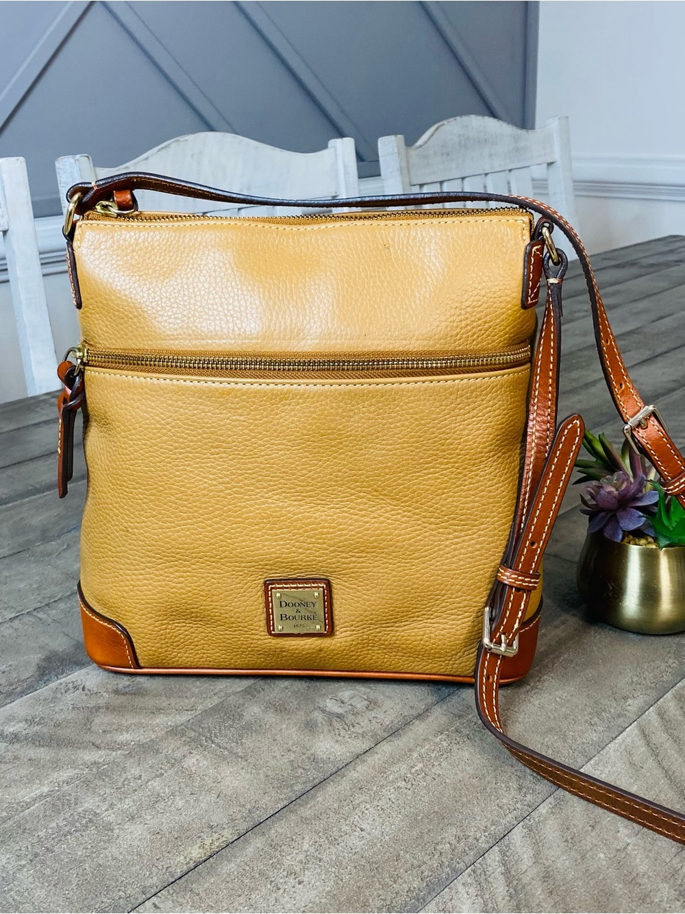 Dooney & Bourke Mustard Yellow Pebble Leather Large Crossbody Bag Purse Zip